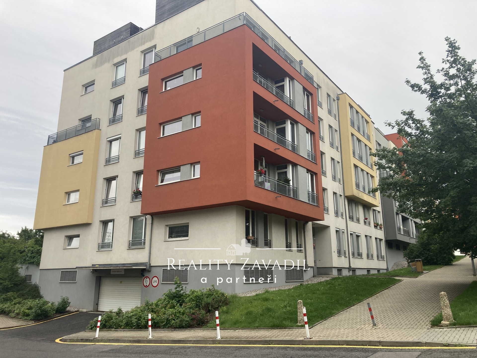 Pronájem bytu 2+kk 63 m², lodžie 5 m², parkovací stání, Praha - Stodůlky, Ul. Raichlova