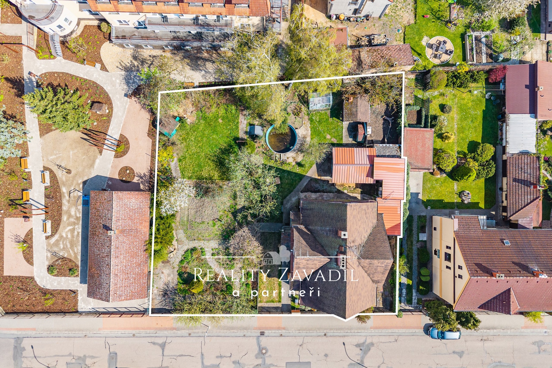 Prvorepubliková vila 216 m², vícegenerační bydlení, pozemek 1.160 m², Chlumec nad Cidlinou IV