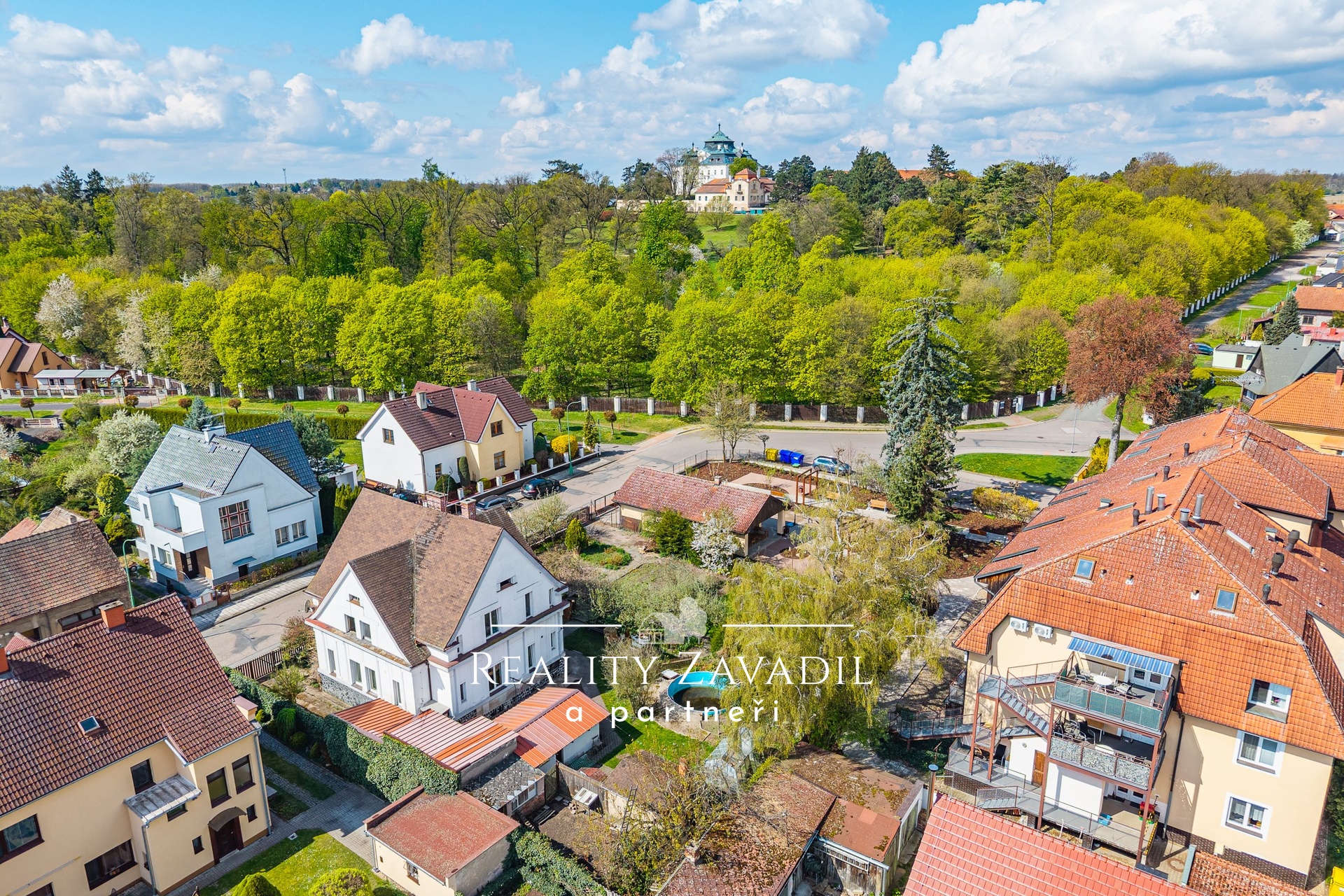 Prvorepubliková vila 216 m², vícegenerační bydlení, pozemek 1.160 m², Chlumec nad Cidlinou IV