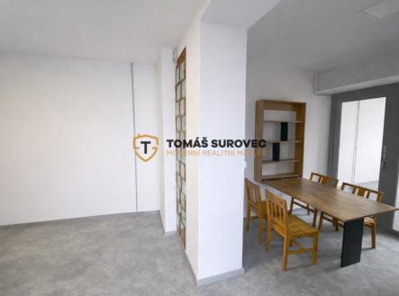 Pronájem kanceláře, 64 m²