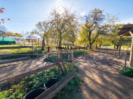 Prodej pozemku pro bydlení, 1 800 m²