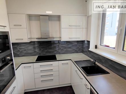 Pronájem bytu, 3+kk, 175 m²