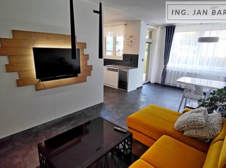 Pronájem bytu, 3+kk, 175 m²