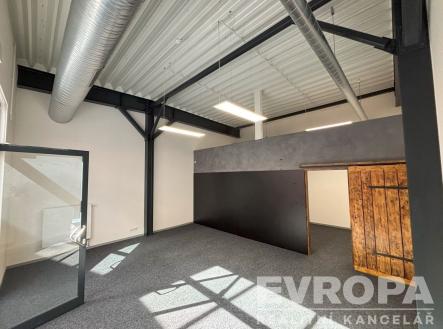 Pronájem - obchodní prostor, 50 m²