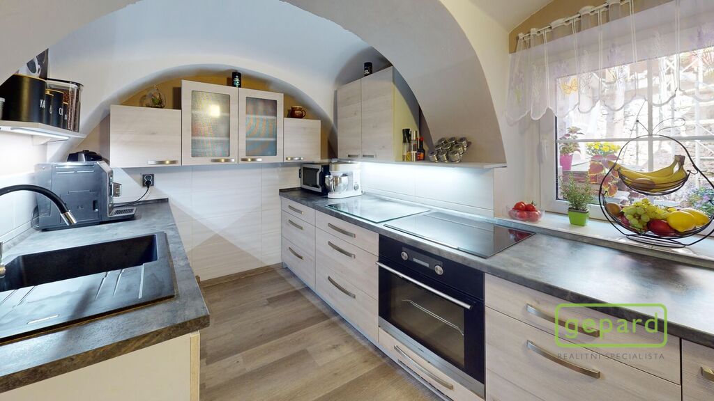 utulny-dum-pro-rodinne-bydleni-v-okrese-litomerice-kitchen.jpg