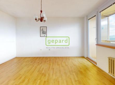 velkorysy-byt-31-o-celkove-plose-80-m2-v-krajskem-meste-usti-nad-labem-living-room.jpg