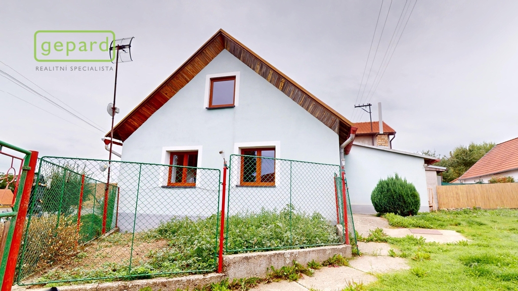 rodinny-dum-v-malebne-obci-zbenice-okres-pribram-09142025-153206.jpg