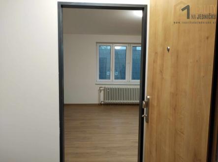 Pronájem bytu, 3+kk, 84 m²