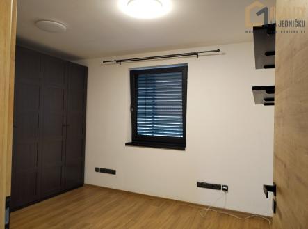 Pronájem domu/vily, 90 m²