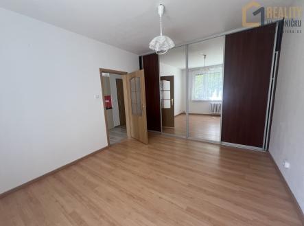 Pronájem bytu, 1+1, 37 m²