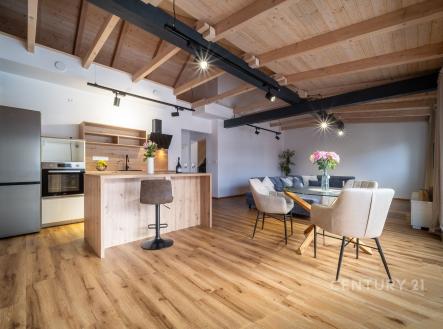 Pronájem bytu, 3+kk, 122 m²