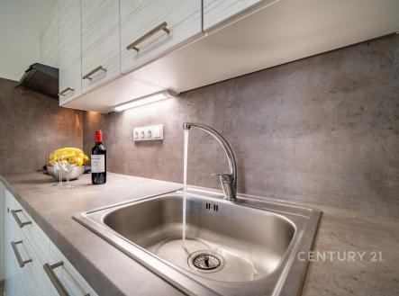 Pronájem bytu, 1+kk, 21 m²