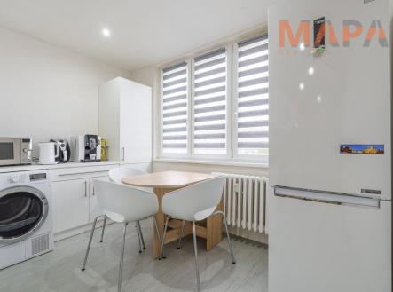 Pronájem bytu, 2+1, 61 m²