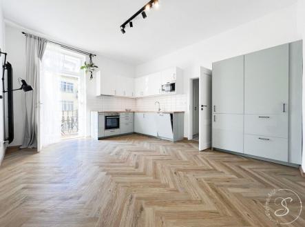 Pronájem bytu, 3+kk, 92 m²