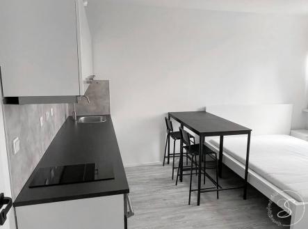 Pronájem bytu, 1+kk, 27 m²