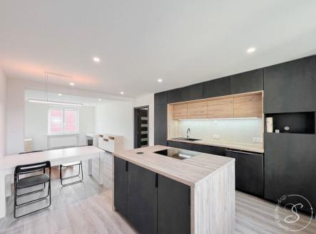 Pronájem bytu, 2+kk, 70 m²