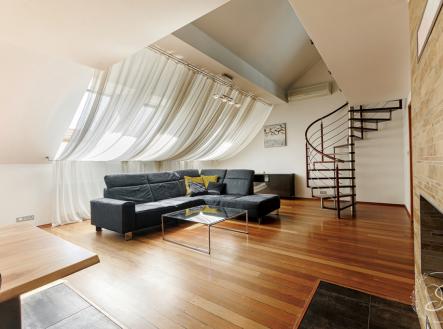 Pronájem bytu, 3+kk, 153 m²