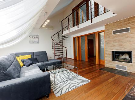 Pronájem bytu, 3+kk, 153 m²