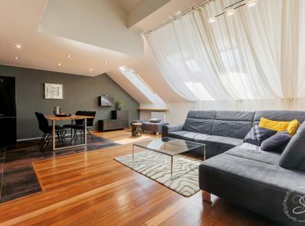 Pronájem bytu, 3+kk, 153 m²