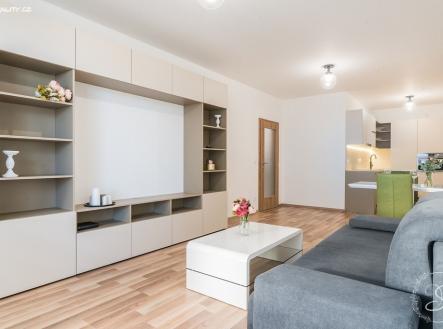 Pronájem bytu, 2+kk, 60 m²