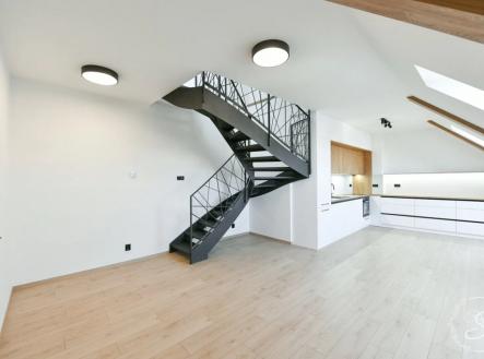 Pronájem bytu, 4+kk, 108 m²