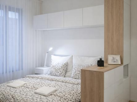 Pronájem bytu, 1+kk, 42 m²