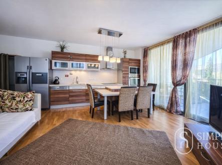 Pronájem bytu, 2+kk, 81 m²