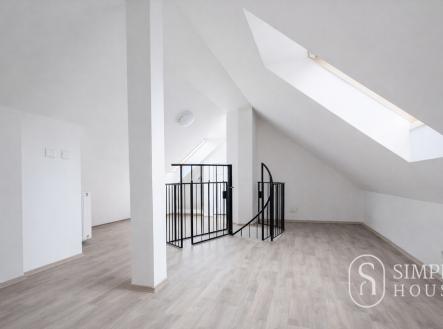 Pronájem bytu, 3+kk, 75 m²
