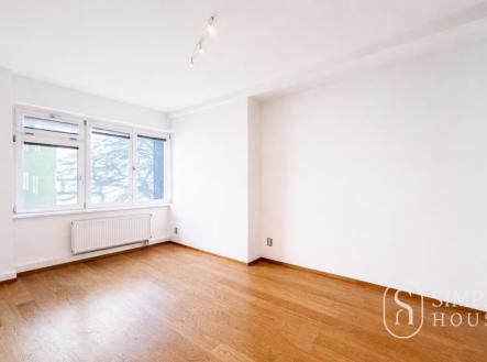 Pronájem kanceláře, 100 m²