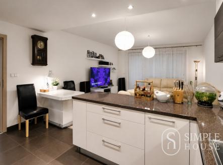 Pronájem bytu, 3+kk, 78 m²