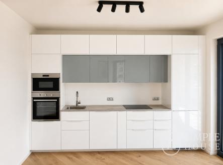 Pronájem bytu, 2+kk, 79 m²