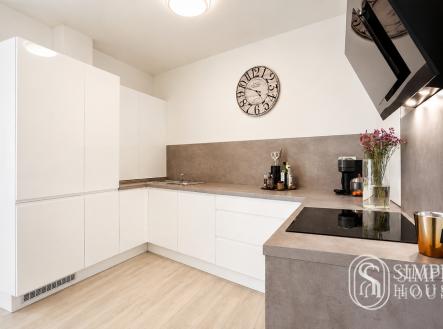 Pronájem bytu, 3+kk, 88 m²
