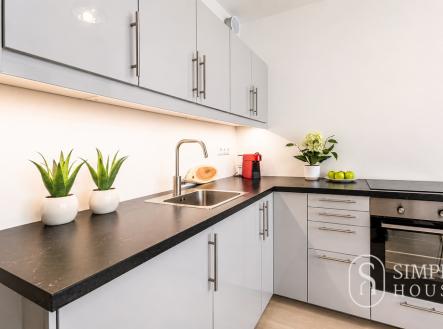 Pronájem bytu, 1+kk, 76 m²