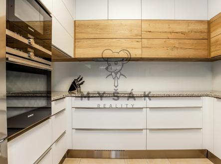 Pronájem bytu, 3+kk, 80 m²