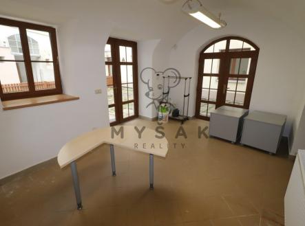 Pronájem kanceláře, 75 m²