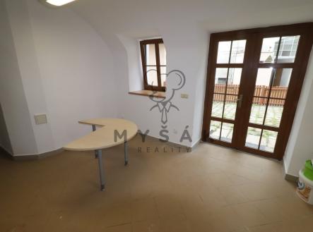 Pronájem kanceláře, 65 m²