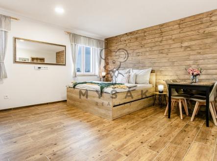 Pronájem bytu, 1+kk, 40 m²