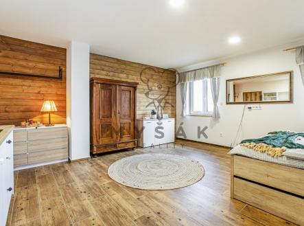 Pronájem bytu, 1+kk, 40 m²