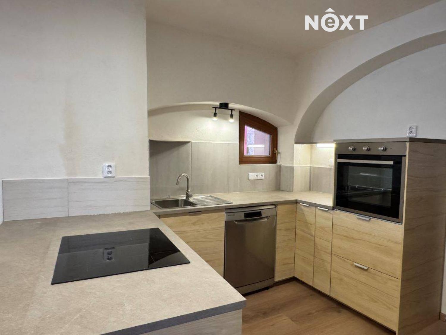 Pronájem byt 2+kk, 65㎡