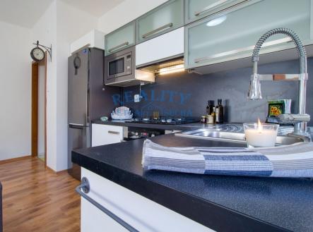 Pronájem bytu, 3+kk, 48 m²