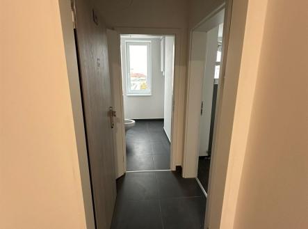Pronájem bytu, 1+kk, 34 m²