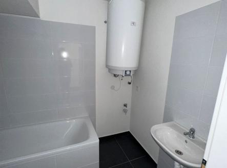 Pronájem bytu, 1+kk, 27 m²