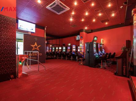 Pronájem obchodní prostor, 580 m²