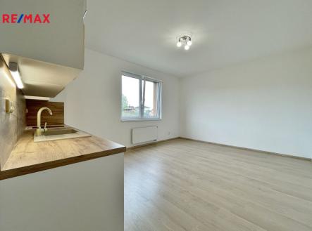 Pronájem bytu, 1+kk, 33 m²