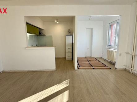 Pronájem bytu, 1+kk, 35 m²