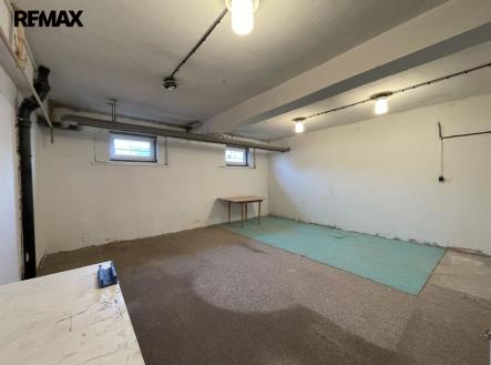 Pronájem skladovací prostor, 30 m²