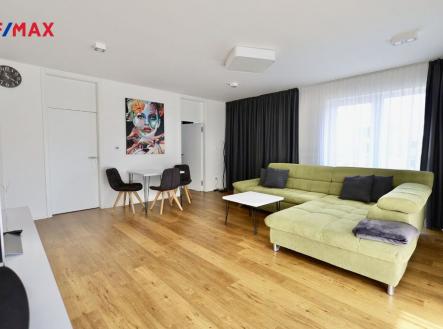 Pronájem bytu, 3+kk, 90 m²