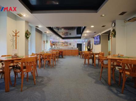 Prodej nájemního domu, 1 800 m²