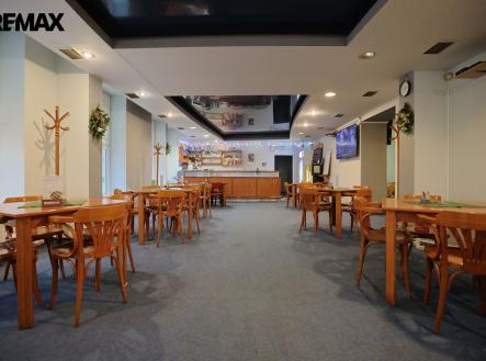 Prodej nájemního domu, 1 800 m²