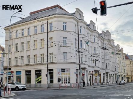 Prodej nájemního domu, 1 800 m²